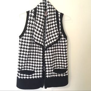 🌟 3 for $15 🌟 Chico’s Women’s Sleeveless Sweater